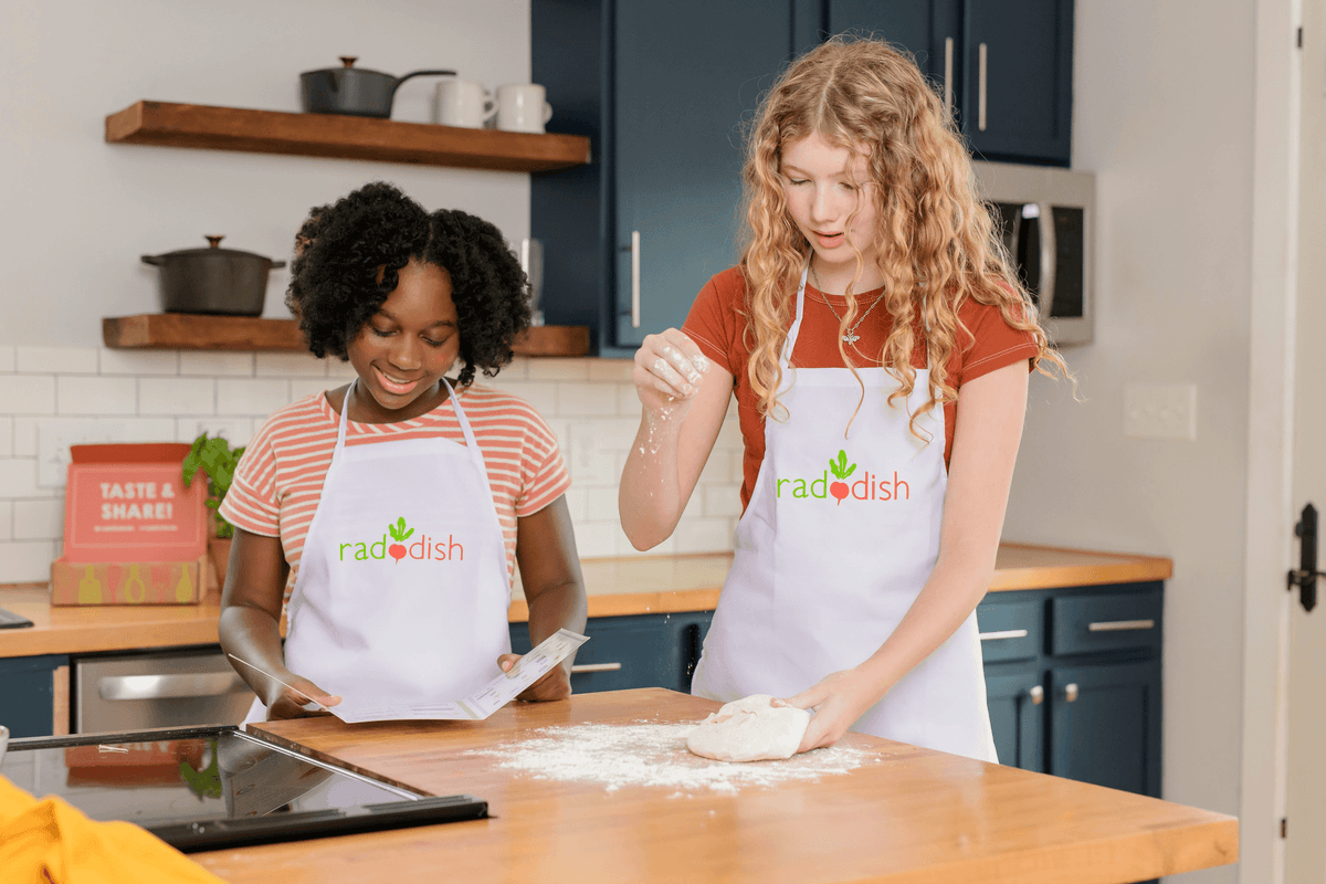 {"type":"root","children":[{"type":"paragraph","children":[{"type":"text","value":"Perfect for holiday "},{"type":"text","value":"hosting","bold":true},{"type":"text","value":"!"}]}]}